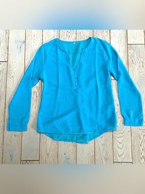 NWT Women’s Bright Blue V-Neck Roll-Tab Sleeve Blouse - Size Large